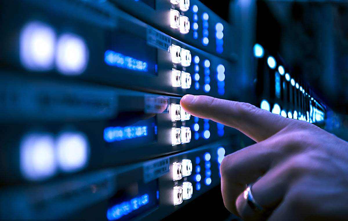 計算機專業畢業生的職業選擇 為何軟件開發熱，硬件開發冷？