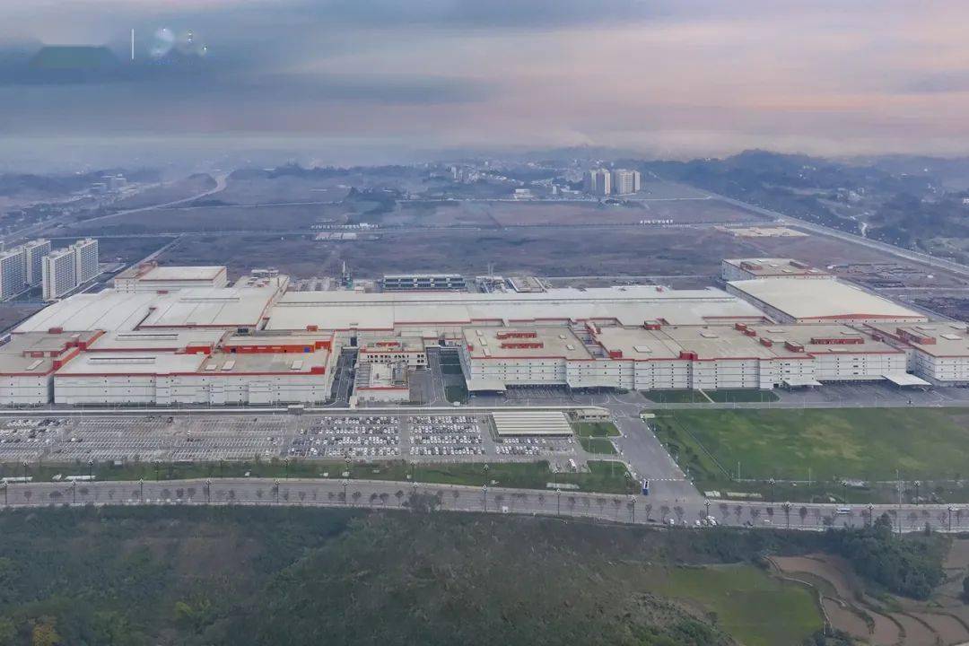 時(shí)代長(zhǎng)安標(biāo)準(zhǔn)電芯下線 長(zhǎng)安“金鐘罩”電池迎來(lái)首座里程碑